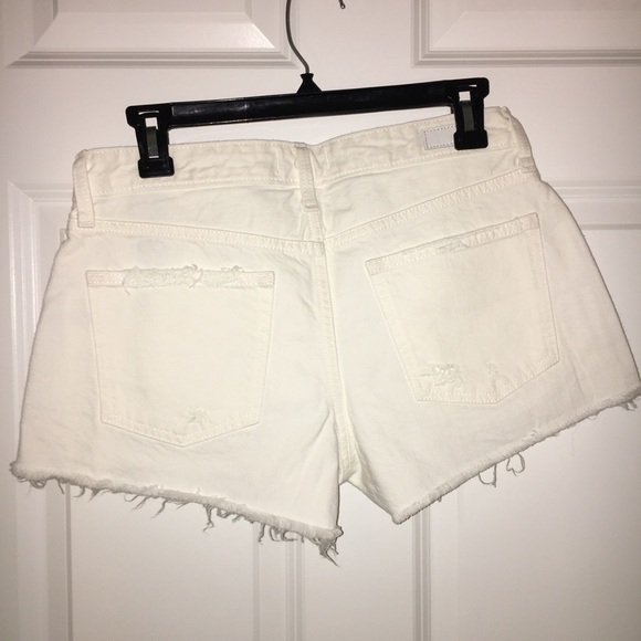 NWT A&F white denim shorts - Picture 2 of 3
